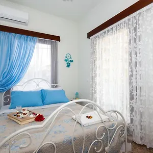 Stratos Seaside Corner Appartement